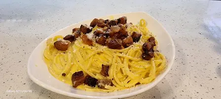 Pasta Carbonara de Alleria, pizzería napolitana en Providencia